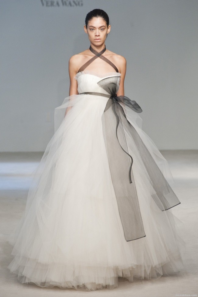 Vera Wang White Black Wedding Dress | Wedding Plan Ideas